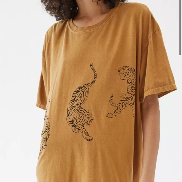 Urban outfitters tiger t shirt Clearance